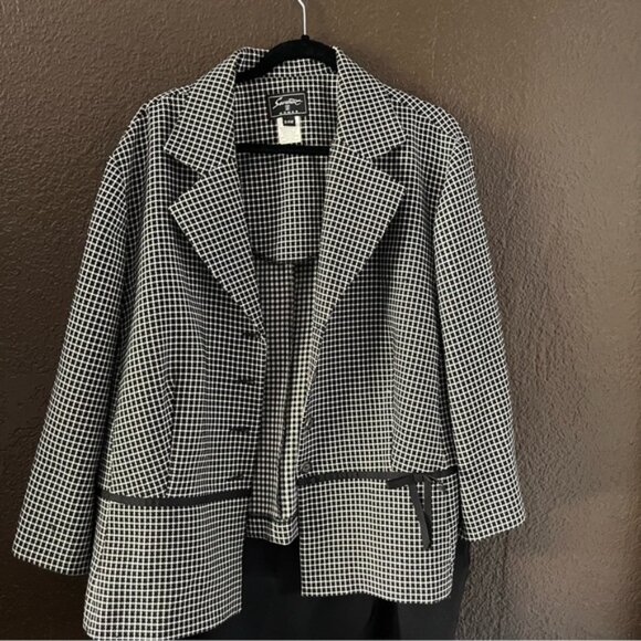 Black & White Giorgio Sant’ Angelo Patterned Skirt Suit Ruffle Bottom, Size 24W - Picture 3 of 13